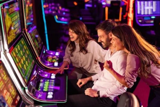 dj588 ဂိမ်းလော်ဘီ Live Casino နှင့် Slots Myanmar ကစားသမားများ